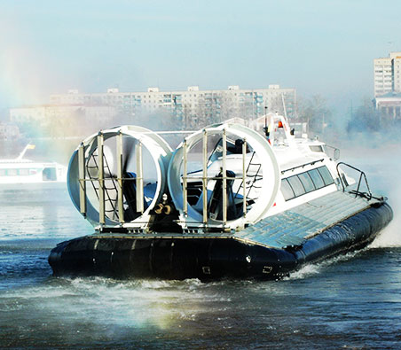 流冰期国际气垫船运输